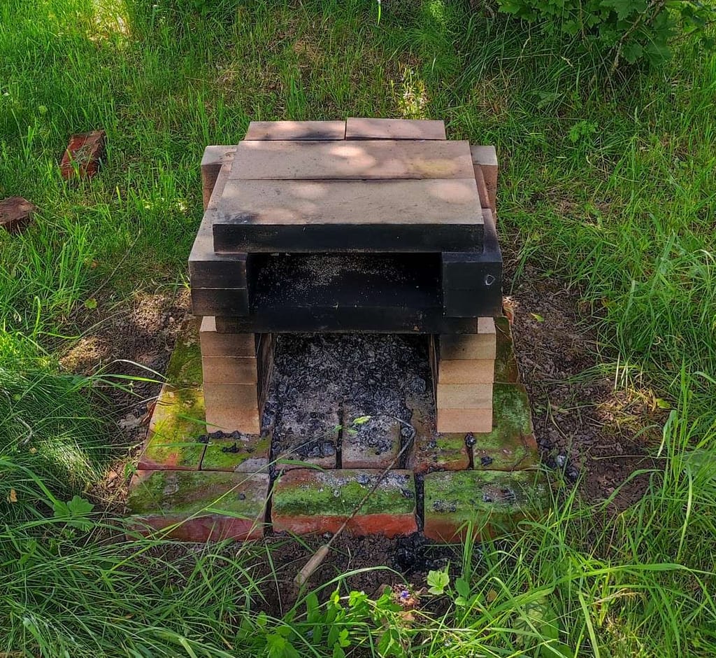 Old bricks as a pizza oven foundation get easily dislocated and crack with harsh weather conditions